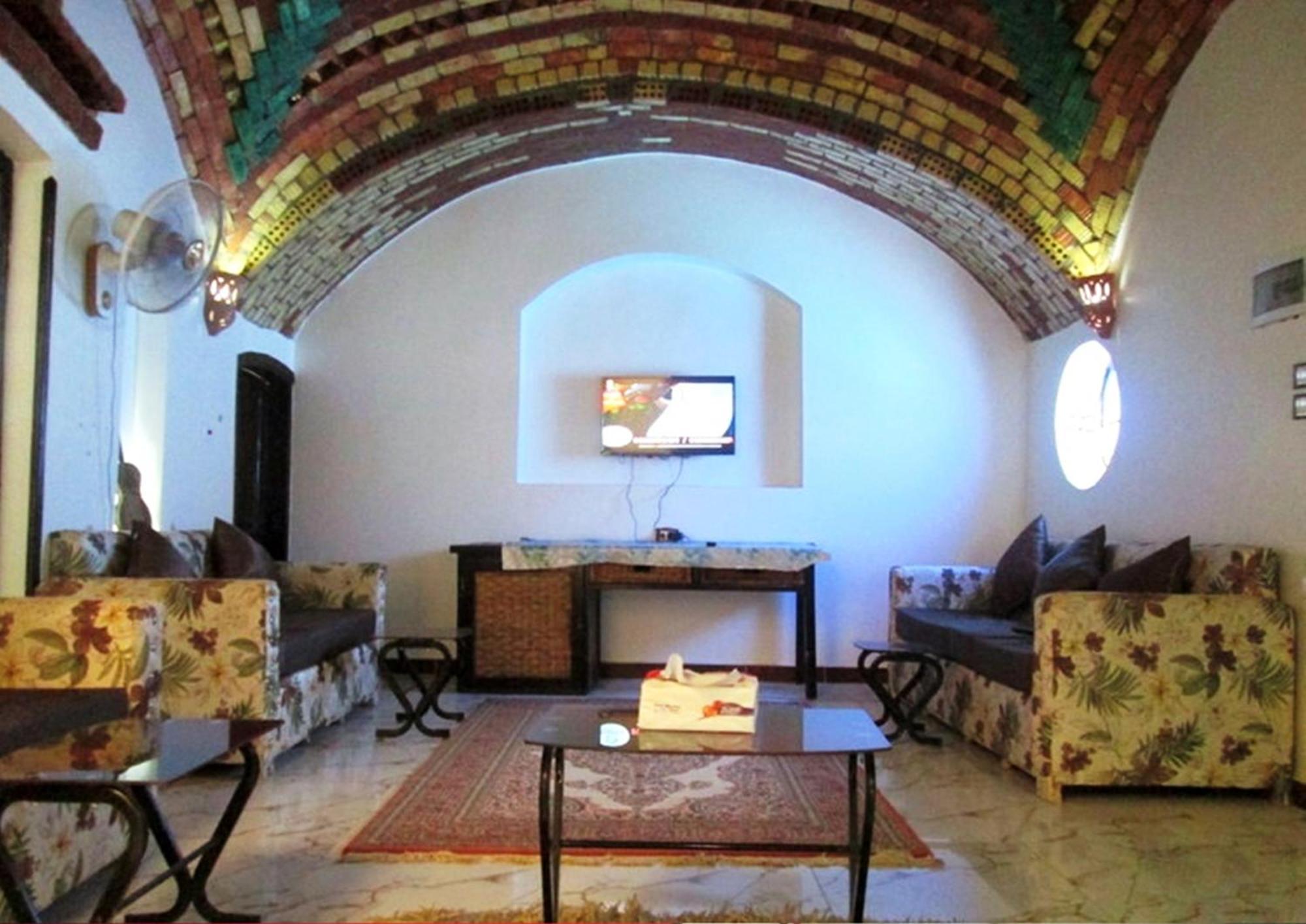 Appartamento Lucky Seven Luxor Esterno foto